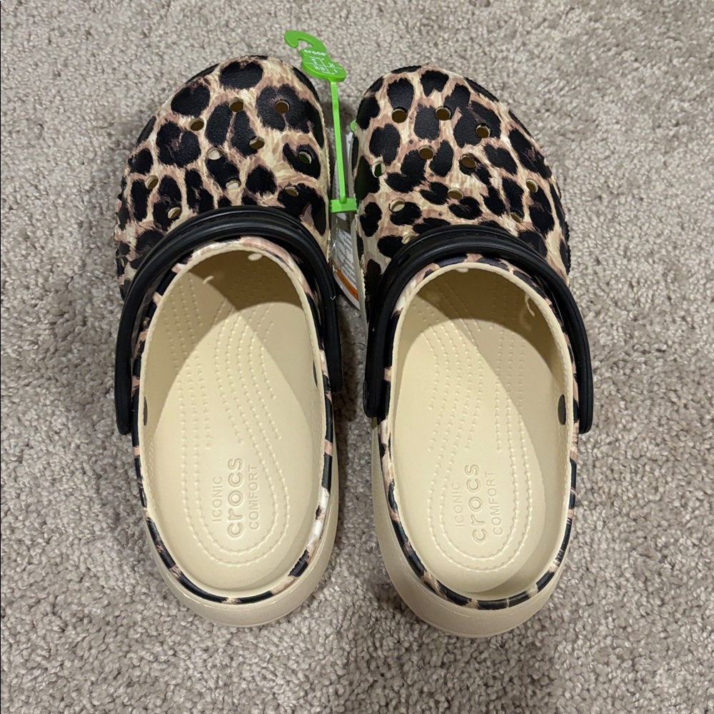 NWT baya platform crocs - Picture 3 of 5